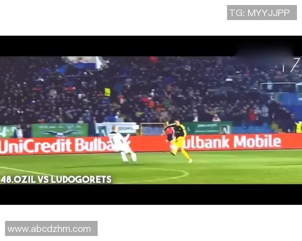 足球空中摆技艺解析与实战应用探讨助你提升球场表现